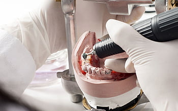 Close and Competent: A List of Reputable Dental Labs Near You